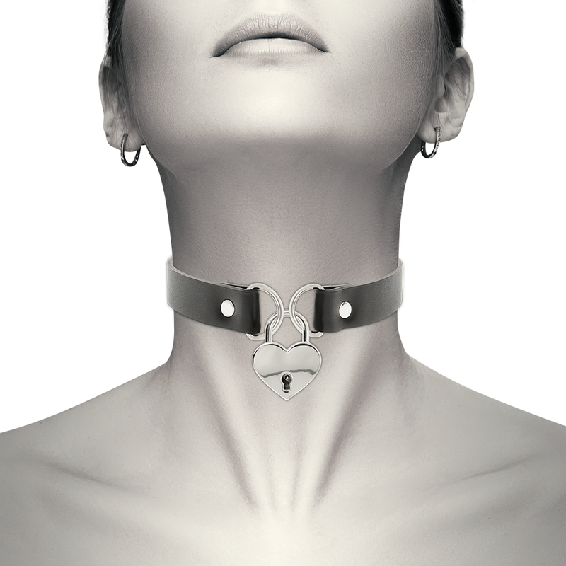 COLLANA IN PELLE VEGANA CON ACCESSORIO CUORE CON CHIAVE - CHARME VIBE